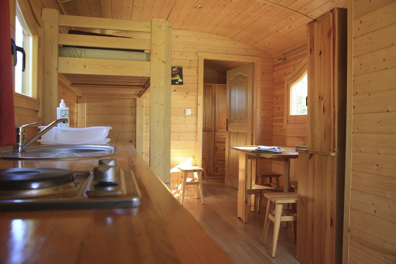 Roulottes De Bois Le Roi Villa Exterior photo